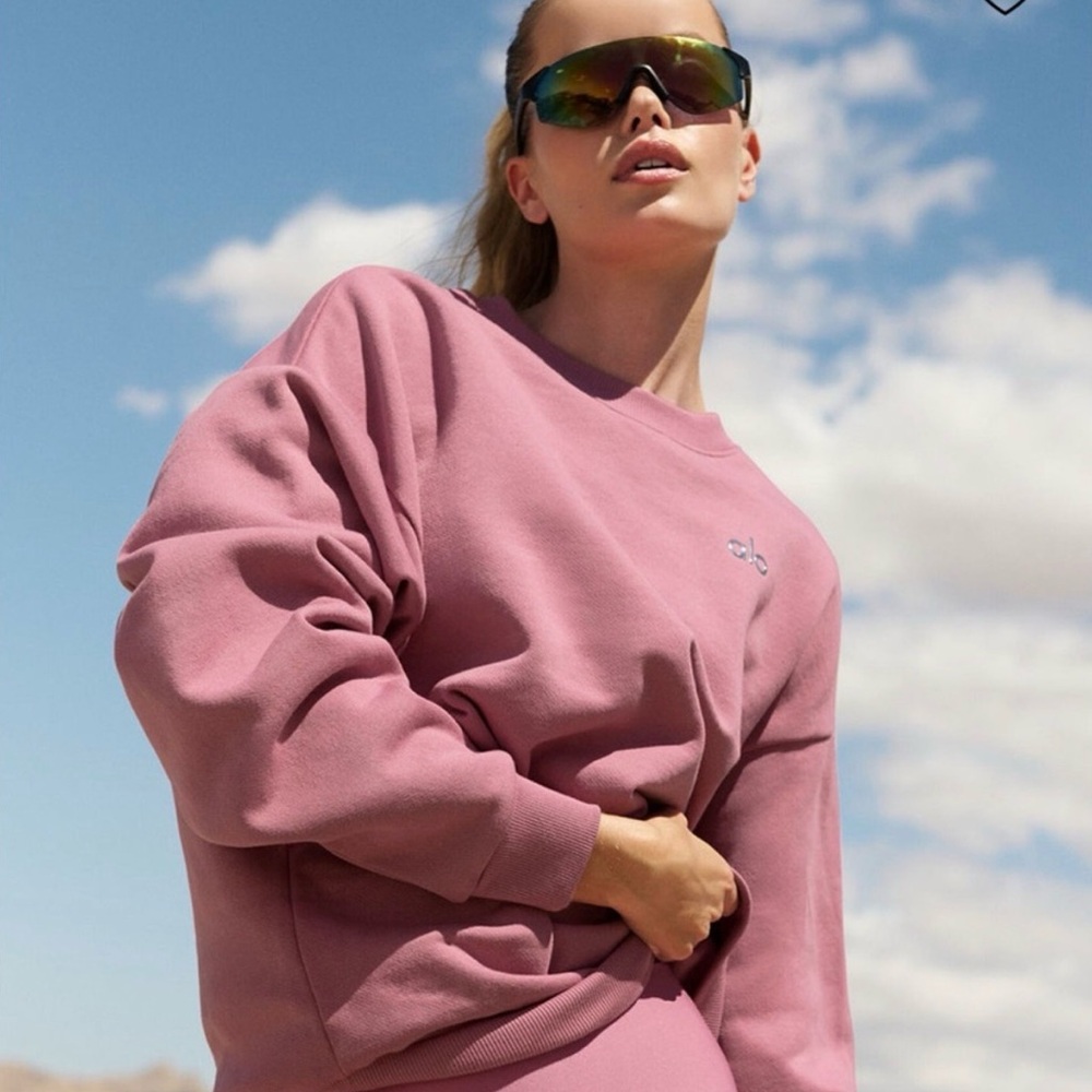 Alo Accolade Wild Pink Rose Crewneck